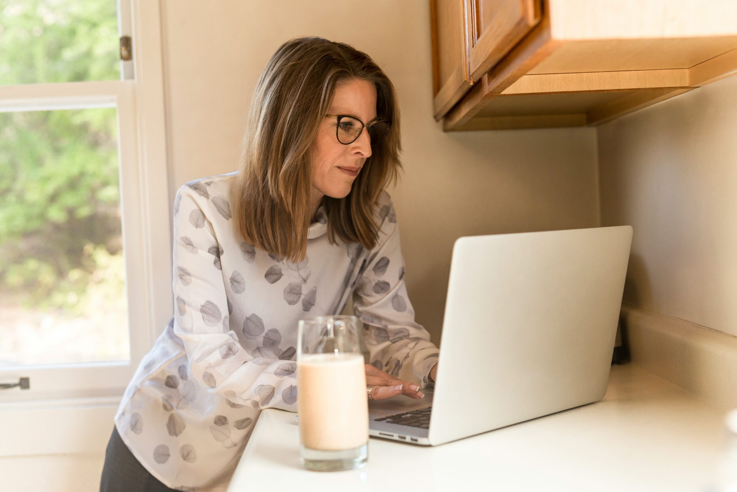 woman laptop